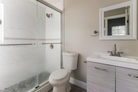Casa en alquiler en West Palm Beach, Florida, 4 dormitorios, 134.52 m2 № 2076513 - foto 13