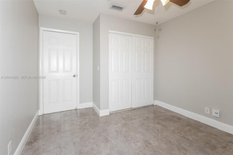 Casa en alquiler en West Palm Beach, Florida, 4 dormitorios, 134.52 m2 № 2076513 - foto 7