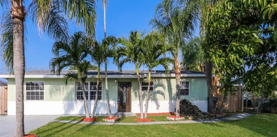 Casa en West Palm Beach, Florida 4 dormitorios, 134.52 m2 № 2076513
