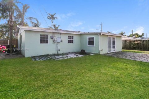 Casa en alquiler en West Palm Beach, Florida, 4 dormitorios, 134.52 m2 № 2076513 - foto 15
