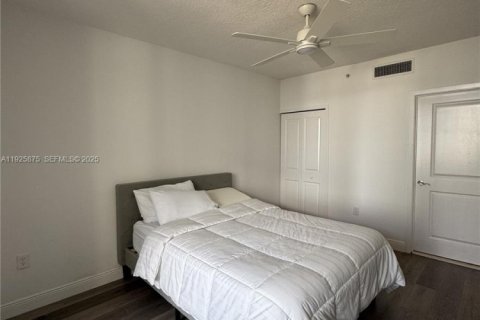 Снять в аренду кондоминиум в Майами, Флорида 1 спальня, 58.53м2, № 1984428 - фото 11