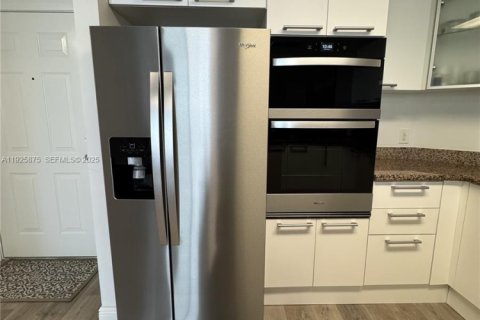 Снять в аренду кондоминиум в Майами, Флорида 1 спальня, 58.53м2, № 1984428 - фото 6