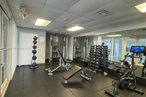 Снять в аренду кондоминиум в Майами, Флорида 1 спальня, 58.53м2, № 1984428 - фото 23