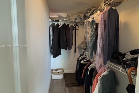 Снять в аренду кондоминиум в Майами, Флорида 1 спальня, 58.53м2, № 1984428 - фото 12