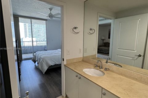 Снять в аренду кондоминиум в Майами, Флорида 1 спальня, 58.53м2, № 1984428 - фото 15