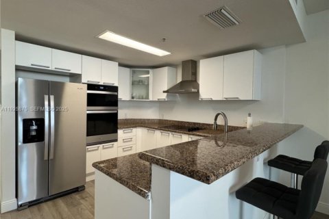 Снять в аренду кондоминиум в Майами, Флорида 1 спальня, 58.53м2, № 1984428 - фото 5