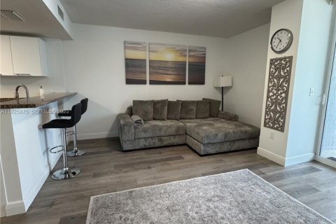 Снять в аренду кондоминиум в Майами, Флорида 1 спальня, 58.53м2, № 1984428 - фото 9