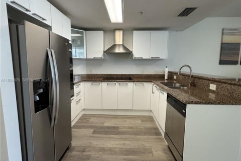 Снять в аренду кондоминиум в Майами, Флорида 1 спальня, 58.53м2, № 1984428 - фото 4