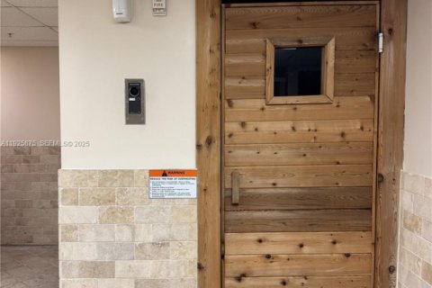 Снять в аренду кондоминиум в Майами, Флорида 1 спальня, 58.53м2, № 1984428 - фото 24