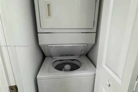 Снять в аренду кондоминиум в Майами, Флорида 1 спальня, 58.53м2, № 1984428 - фото 16