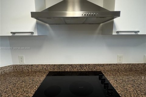 Снять в аренду кондоминиум в Майами, Флорида 1 спальня, 58.53м2, № 1984428 - фото 7