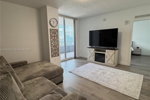 Снять в аренду кондоминиум в Майами, Флорида 1 спальня, 58.53м2, № 1984428 - фото 10