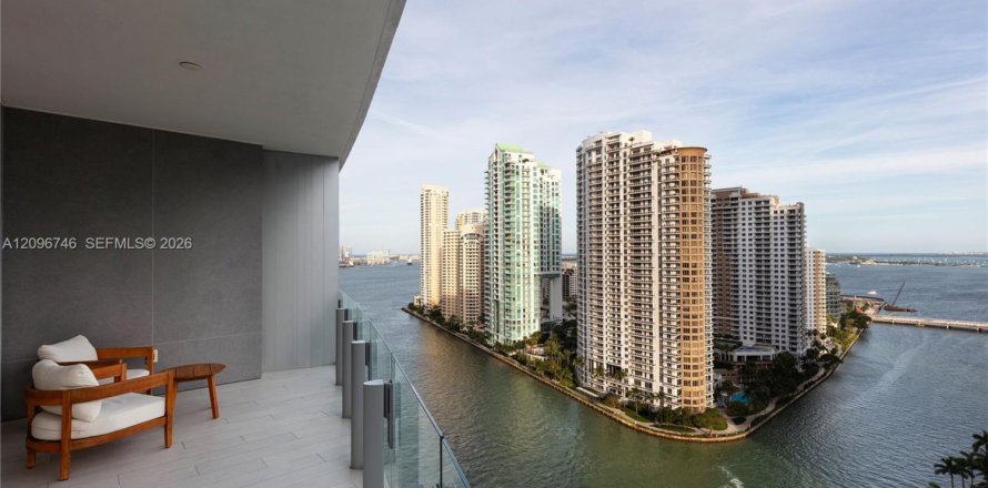 Condominio en Miami, Florida, 3 dormitorios  № 2390496