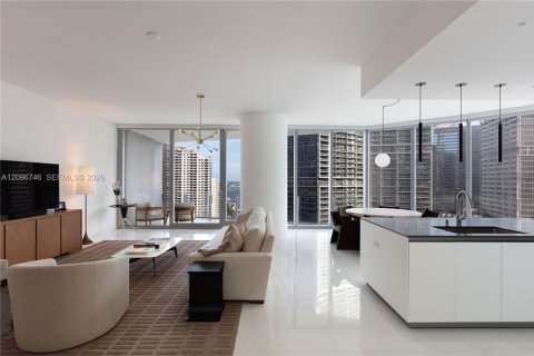 Condominio en venta en Miami, Florida, 3 dormitorios, 228.73 m2 № 2390496 - foto 4