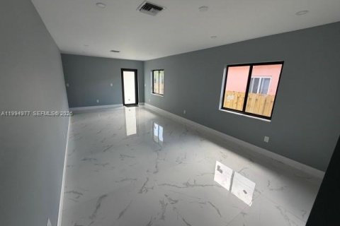 House in Hallandale Beach, Florida 3 bedrooms № 2062524 - photo 23