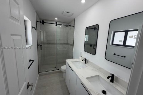 House in Hallandale Beach, Florida 3 bedrooms № 2062524 - photo 11