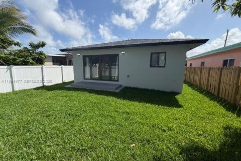 House in Hallandale Beach, Florida 3 bedrooms № 2062524 - photo 6