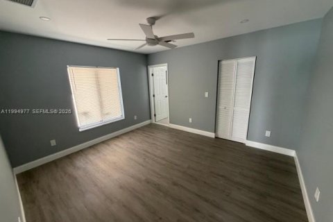 House in Hallandale Beach, Florida 3 bedrooms № 2062524 - photo 16