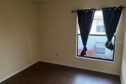 Condo in Orlando, Florida, 3 bedrooms  № 2221307 - photo 10