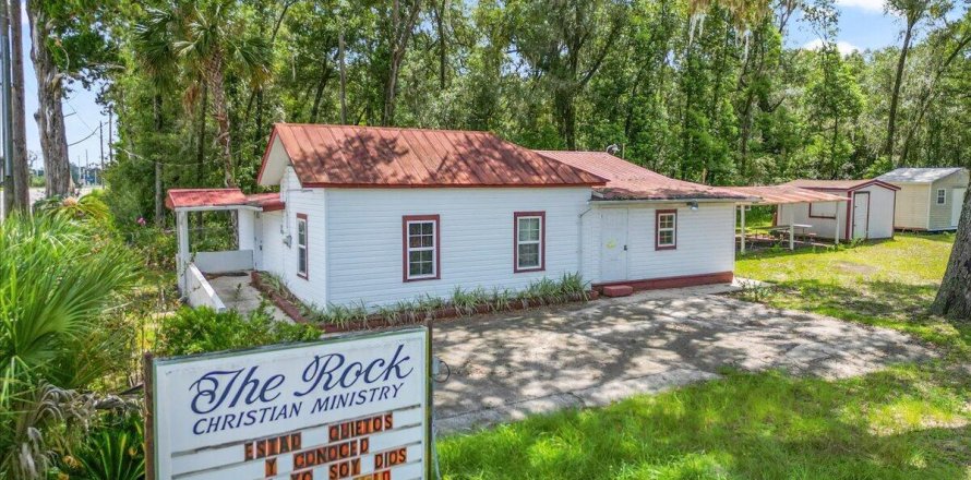 Immobilier commercial à Interlachen, Floride 124.86 m2 № 769171
