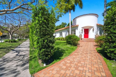 Villa ou maison à vendre à Miami, Floride: 4 chambres, 328.78 m2 № 2282871 - photo 6