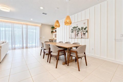 Villa ou maison à vendre à Davenport, Floride: 10 chambres, 408.68 m2 № 2406975 - photo 4