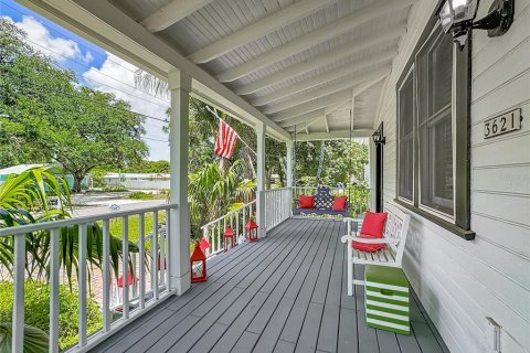 House in Bradenton, Florida 3 bedrooms, 256.22 sq.m. № 2122476 - photo 9
