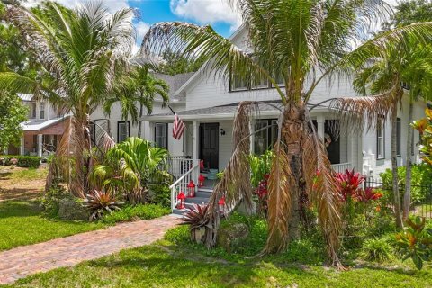 House in Bradenton, Florida 3 bedrooms, 256.22 sq.m. № 2122476 - photo 5
