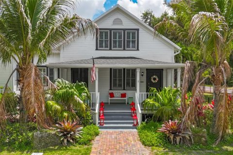 House in Bradenton, Florida 3 bedrooms, 256.22 sq.m. № 2122476 - photo 2