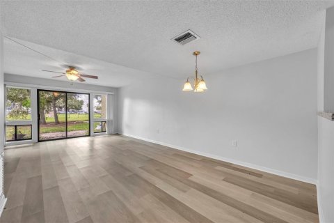 Condominio en venta en Orlando, Florida, 2 dormitorios, 92.81 m2 № 2103314 - foto 10
