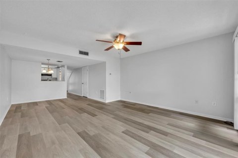 Condominio en venta en Orlando, Florida, 2 dormitorios, 92.81 m2 № 2103314 - foto 13