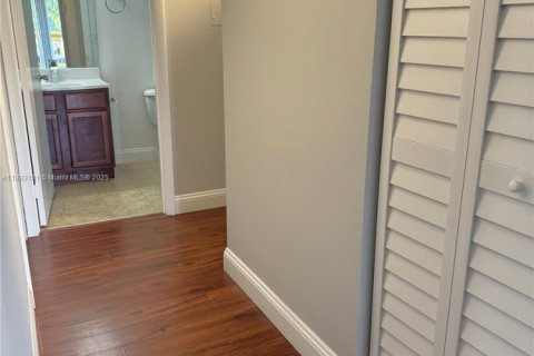 Condominio en venta en Tamarac, Florida, 2 dormitorios, 89 m2 № 1948200 - foto 8