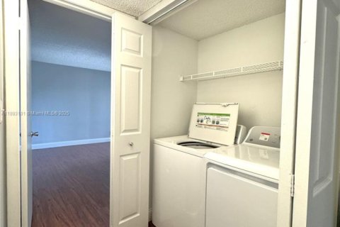 Condominio en venta en Tamarac, Florida, 2 dormitorios, 89 m2 № 1948200 - foto 15