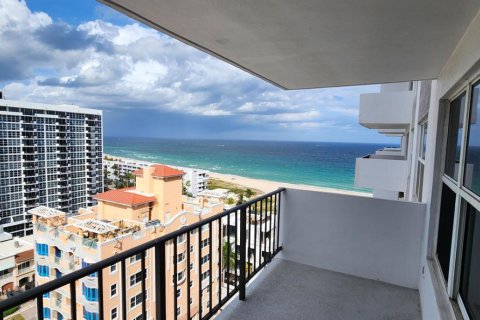 Condominio en Pompano Beach, Florida, 2 dormitorios  № 2077803