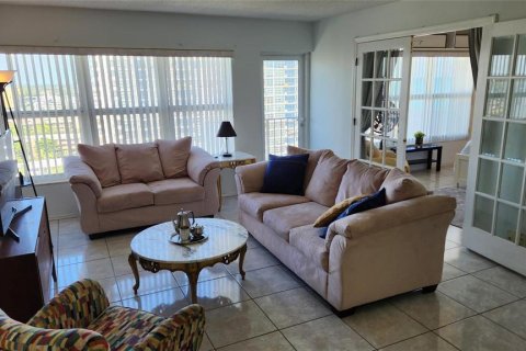 Condominio en alquiler en Pompano Beach, Florida, 2 dormitorios, 111.48 m2 № 2077803 - foto 3