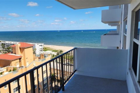 Condominio en alquiler en Pompano Beach, Florida, 2 dormitorios, 111.48 m2 № 2077803 - foto 13