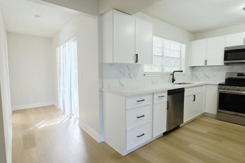 Villa ou maison à vendre à Boynton Beach, Floride: 3 chambres, 120.12 m2 № 2439278 - photo 5