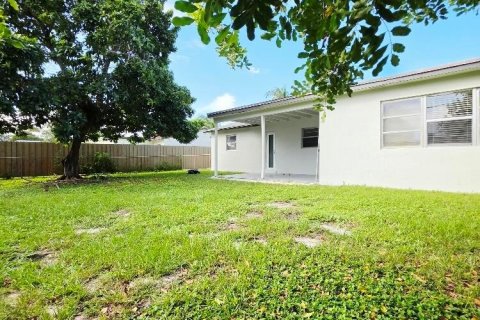 Villa ou maison à vendre à Boynton Beach, Floride: 3 chambres, 120.12 m2 № 2439278 - photo 20