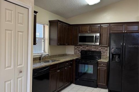 Duplex in Apopka, Florida 2 bedrooms, 108.51 sq.m. № 2123718 - photo 4
