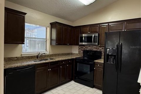 Duplex in Apopka, Florida 2 bedrooms, 108.51 sq.m. № 2123718 - photo 3
