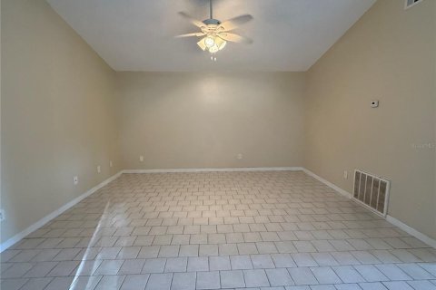Duplex in Apopka, Florida 2 bedrooms, 108.51 sq.m. № 2123718 - photo 8
