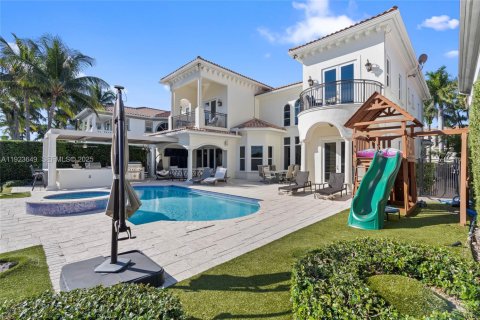 Casa en venta en Hollywood, Florida, 5 dormitorios, 453.55 m2 № 1982077 - foto 11