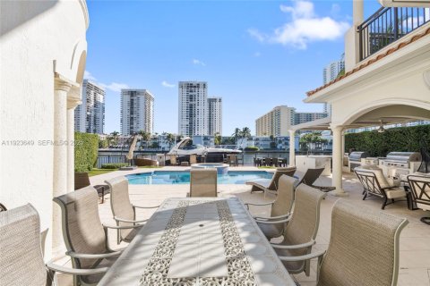 Casa en venta en Hollywood, Florida, 5 dormitorios, 453.55 m2 № 1982077 - foto 16