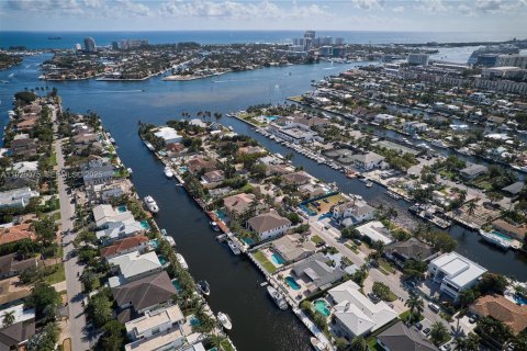 Купить виллу или дом в Форт-Лодердейл, Флорида 3 спальни, 229.1м2, № 1984529 - фото 2