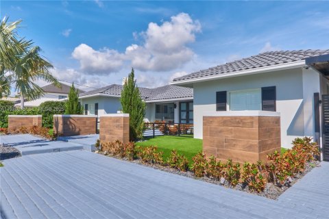 Купить виллу или дом в Форт-Лодердейл, Флорида 3 спальни, 229.1м2, № 1984529 - фото 5