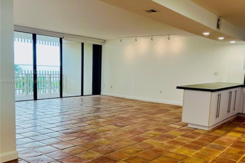 Copropriété à louer à Miami, Floride: 2 chambres, 174.84 m2 № 2019081 - photo 18