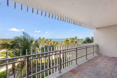 Copropriété à louer à Miami, Floride: 2 chambres, 174.84 m2 № 2019081 - photo 2