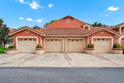Condominio en alquiler en Orlando, Florida, 3 dormitorios, 108.6 m2 № 1899306 - foto 1
