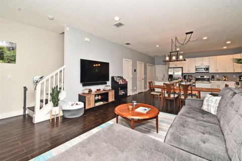 Touwnhouse à vendre à Orlando, Floride: 3 chambres, 181.81 m2 № 1911298 - photo 6