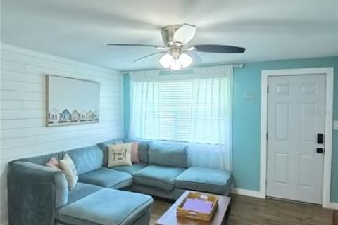 Casa en alquiler en Largo, Florida, 3 dormitorios, 72.56 m2 № 1919301 - foto 4